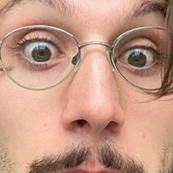 Lola Taraba - Poshmark Profile Picture of Lola Taraba (@aesarizonasd) on Poshmark