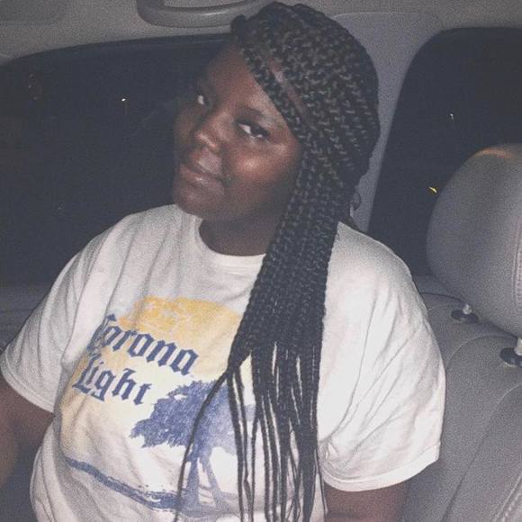 Profile Picture of Jaylin Houchens (@jaylinhouchens) on Poshmark