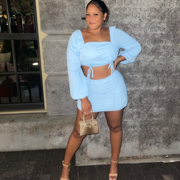 Profile Picture of Saliah Serrette (@saliah95) on Poshmark