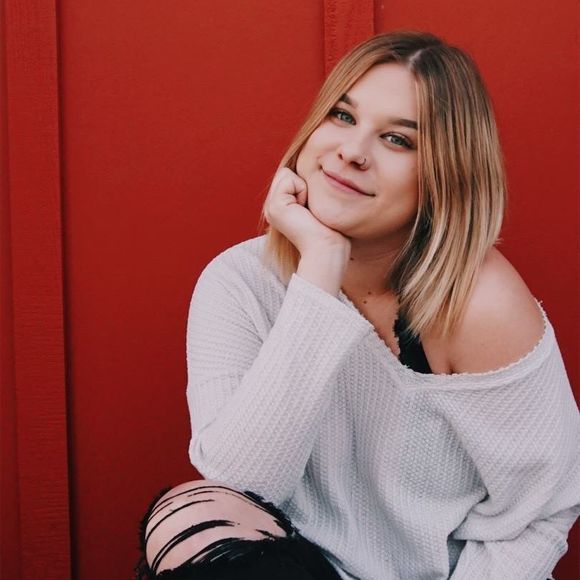 Profile Picture of Kasey Wiget (@kaseywiget) on Poshmark