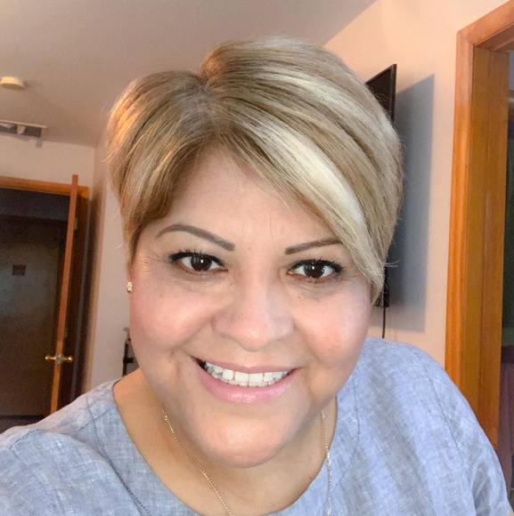 Profile Picture of Vicky Sanchez (@vickydanny) on Poshmark