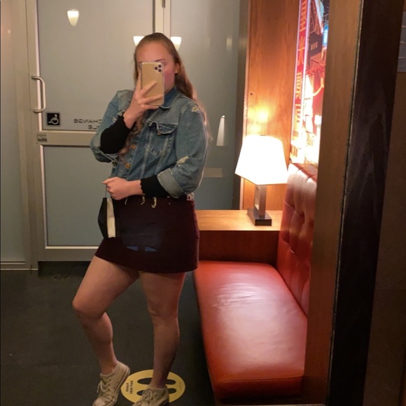 Profile Picture of Ashley Gottfredsen (@ashbgotty13) on Poshmark