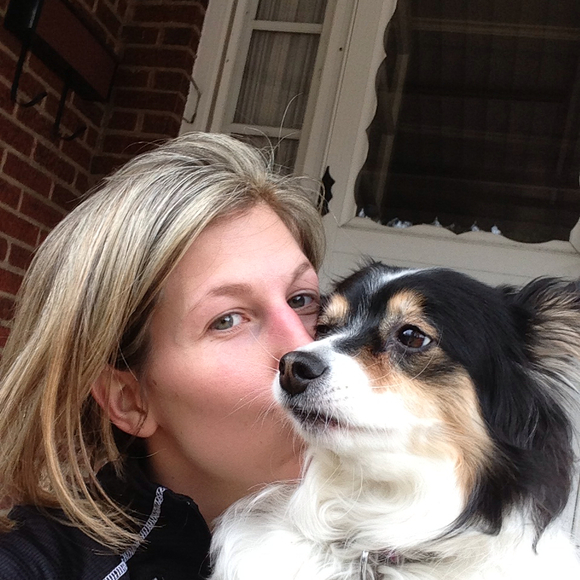 Profile Picture of Danielle Bezeredi (@dbezeredi) on Poshmark