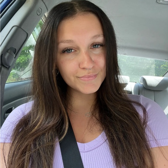 Profile Picture of Tabitha Bright (@tabbybright2004) on Poshmark