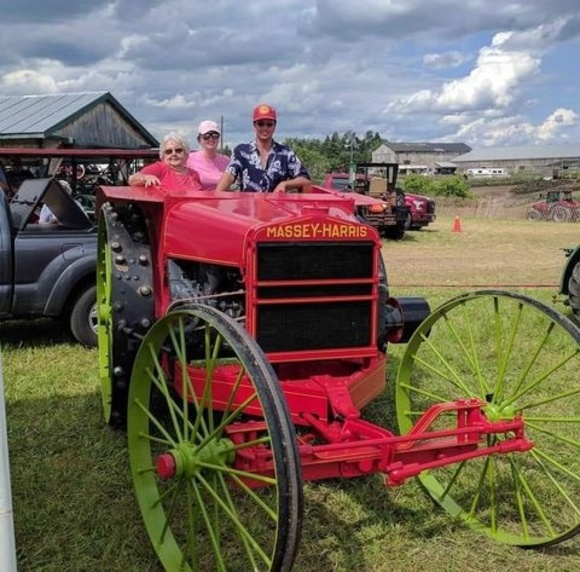 Profile Picture of Richard Garbutt (@richardgarbutt) on Poshmark