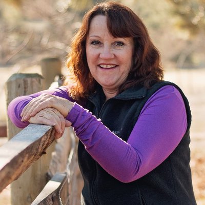 Profile Picture of Michelle Kuntz (@4essentiallife) on Twitter
