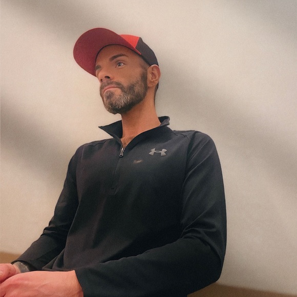 Profile Picture of Casey Calcaterra (@case8605) on Poshmark