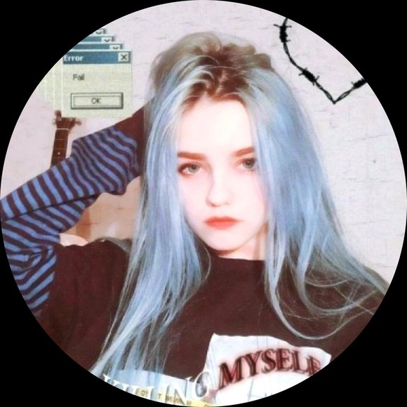 Profile Picture of Kimberly Williamson (@tabbarae) on Poshmark