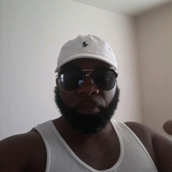 Profile Picture of David Lias (@king2843) on Poshmark