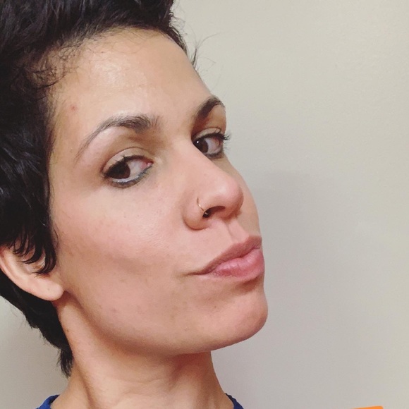 Profile Picture of Maricel Perez (@perezvim) on Poshmark