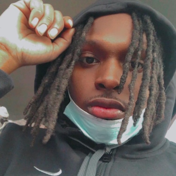 Profile Picture of Malik Milburn (@rogertank38) on Poshmark