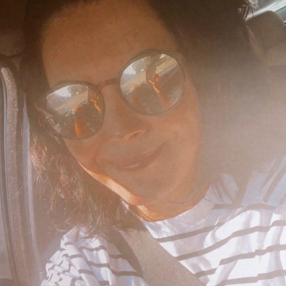 Profile Picture of Sam Dickson (@samdickson671) on Poshmark