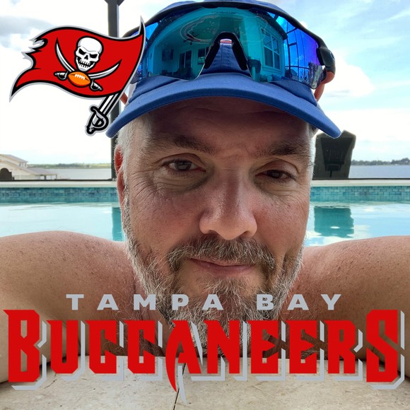 Profile Picture of Mike Hammock (@moosefla2001) on Poshmark