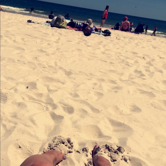 Profile Picture of Cortney Kimes (@cortneykimes) on Poshmark