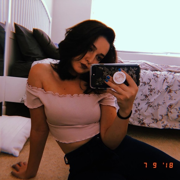 Profile Picture of Tala Abdallh (@talaabdallh) on Poshmark