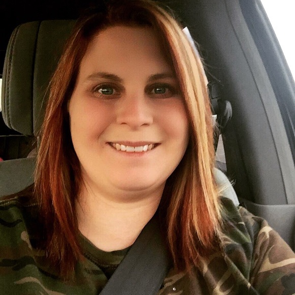 Profile Picture of Crystal Cain (@ccain1317) on Poshmark