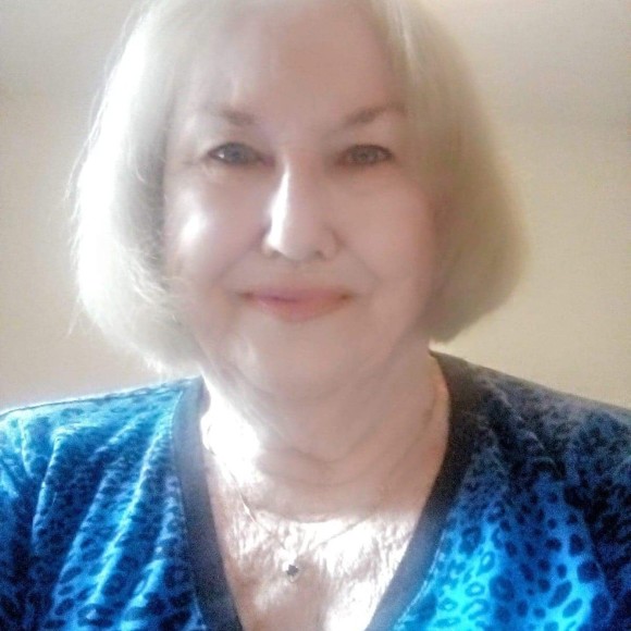 Profile Picture of Mary Nappier (@grsndmom75) on Poshmark