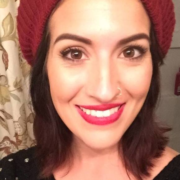 Profile Picture of Lexie Almanzar (@l3xi3l0u) on Poshmark