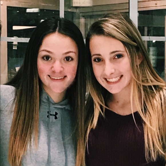 Profile Picture of Alora Davis (@aloradavis5) on Poshmark