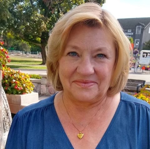 Profile Picture of Joan Dolder (@bdoldercamaro) on Poshmark