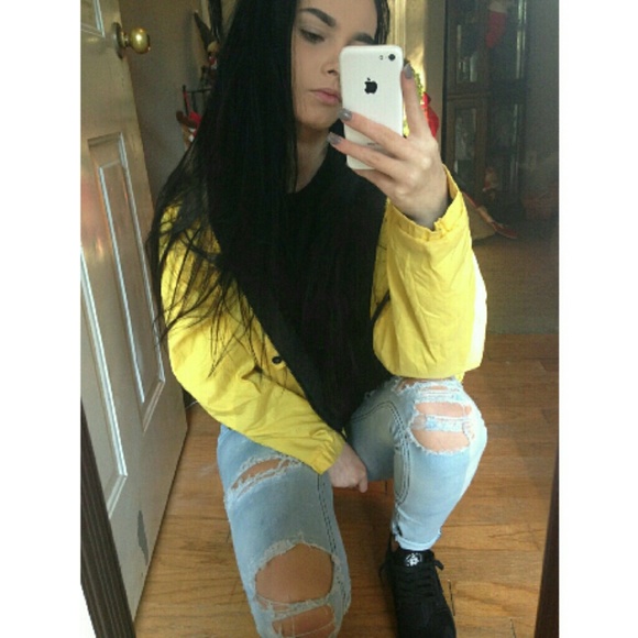 Profile Picture of Amber Hammock (@amber_hammock) on Poshmark