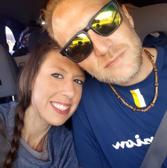 Profile Picture of Candice Renee (@candicerenee333) on Poshmark