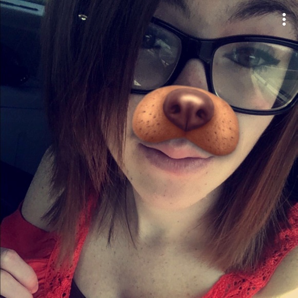 Profile Picture of Jenny Verley (@jay_breezyxo) on Poshmark
