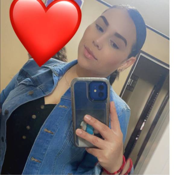 Profile Picture of Lily Ruiz (@lilyruiz751) on Poshmark