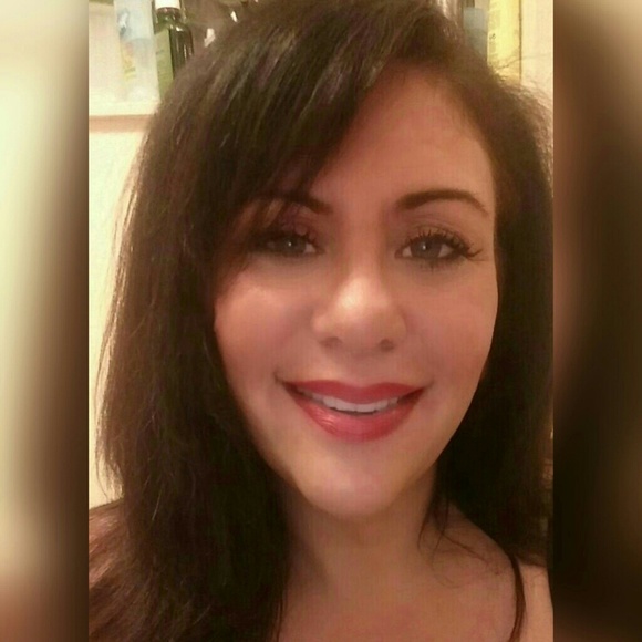 Profile Picture of Joann Abrahim (@joann529) on Poshmark