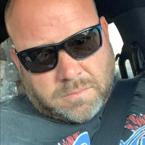 Profile Picture of Ryan Alkire (@gryana44) on Poshmark