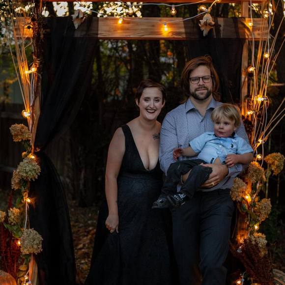 Profile Picture of Larrianne Everton (@larriannee) on Poshmark