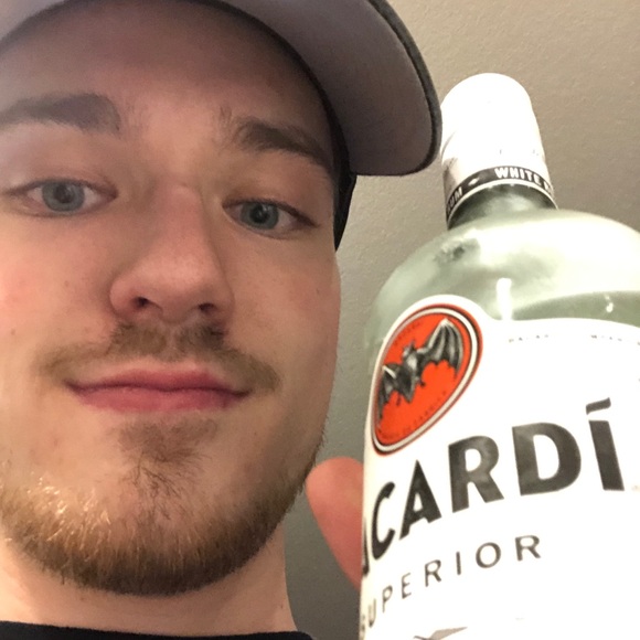 Profile Picture of Ben Conrad (@b_shorts) on Poshmark