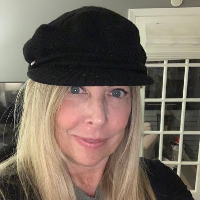 Profile Picture of Melissa Cook (@blondieblupsych) on Twitter