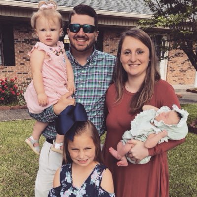 Elizabeth Herrin - Twitter Profile Picture of Elizabeth Herrin (@ehay_121711) on Twitter