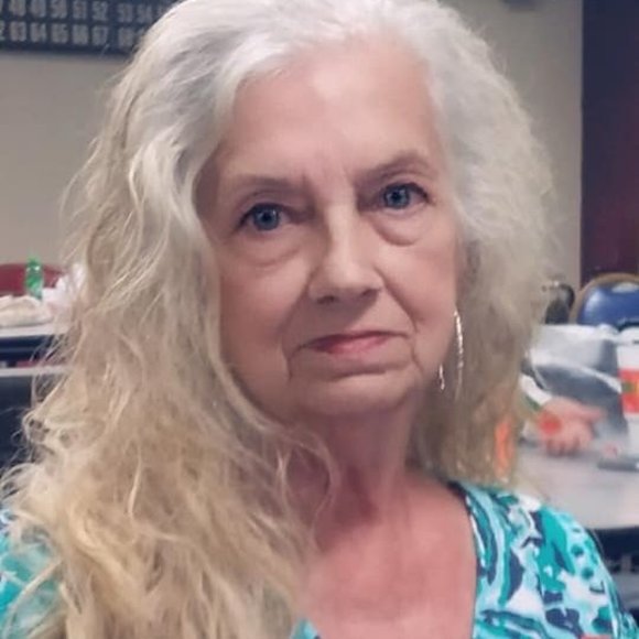 Profile Picture of Dixie Johnson (@dixiejohnson) on Poshmark