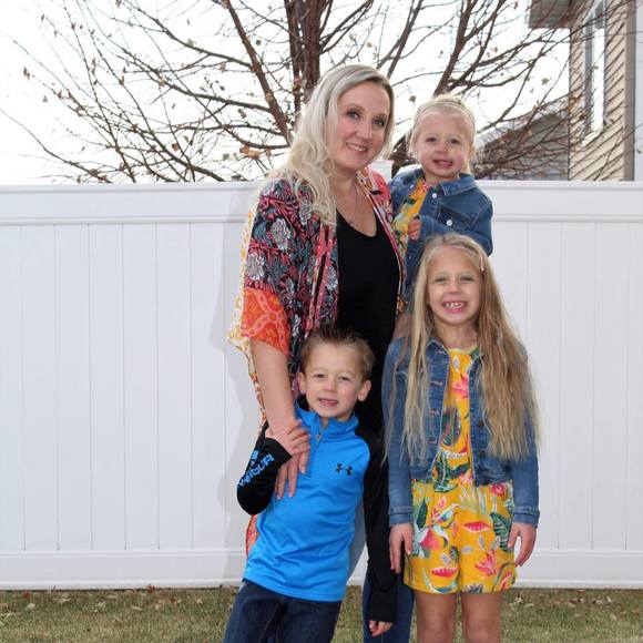 Coralyn Jensen kurtz - Poshmark Profile Picture of Coralyn Jensen kurtz (@corjense) on Poshmark