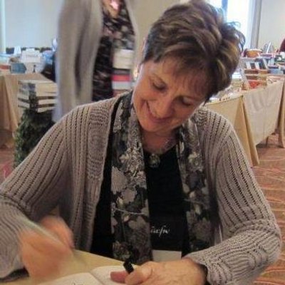 Profile Picture of Donna Rich (@dlrich1965) on Twitter