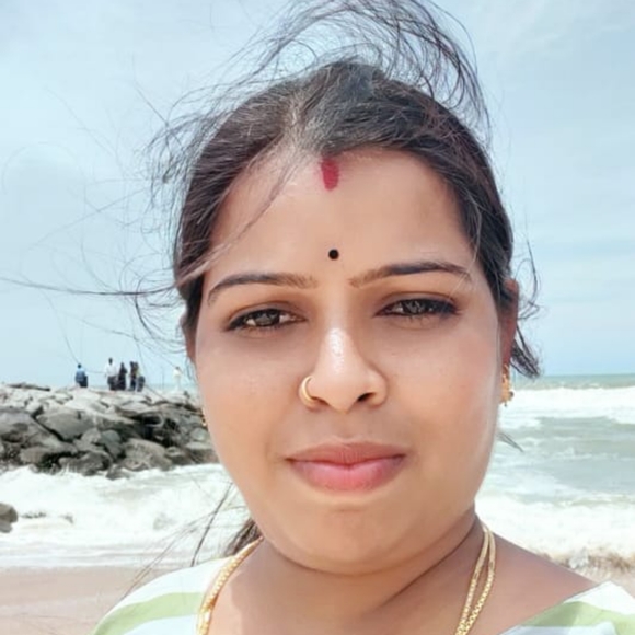 Profile Picture of Shalini Shalini (@shalinishali761) on Poshmark