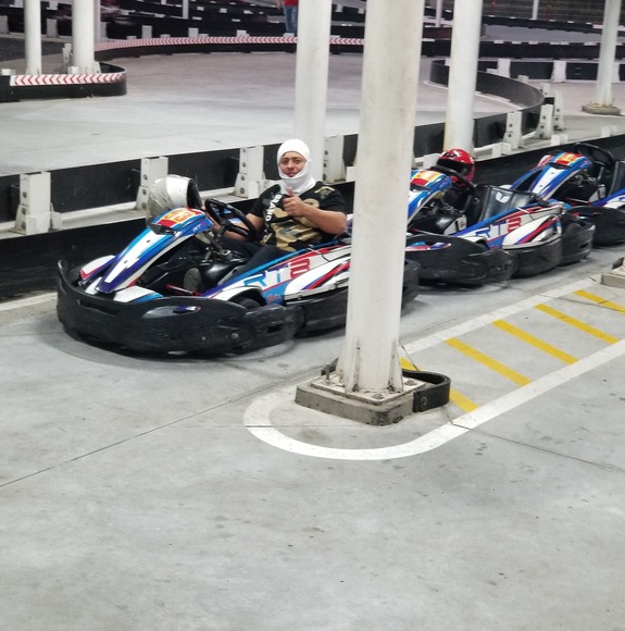 Profile Picture of Paul Garay (@paulgaray) on Poshmark