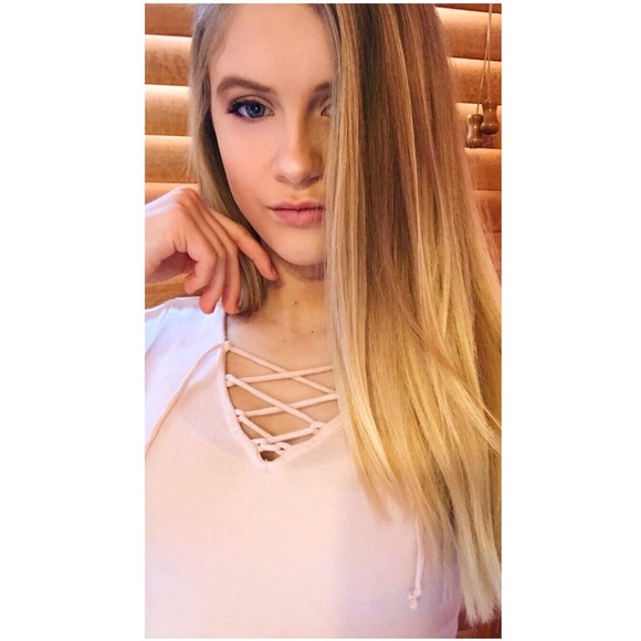 Profile Picture of Morgan Isacson (@morganisacson) on Poshmark