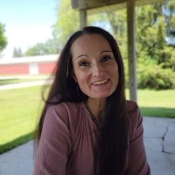 Profile Picture of Christal Gierman (@fairylight4217) on Poshmark