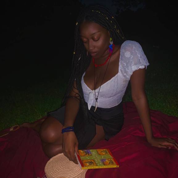 Profile Picture of Briana Hylton (@brifre) on Poshmark