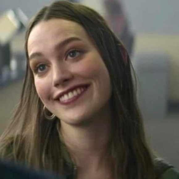 Profile Picture of Lazelle Lazelle (@lazelletorres) on Poshmark