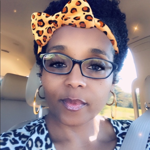 Profile Picture of Jane James (@1mommy247) on Poshmark