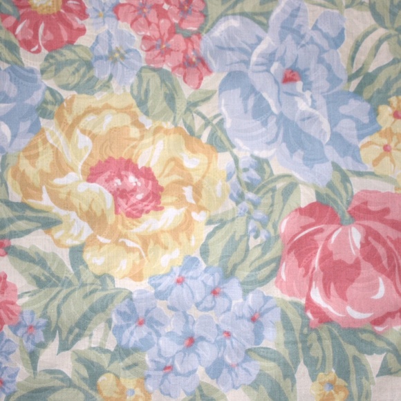 Profile Picture of Katherine Hensgens (@katherineanneh) on Poshmark