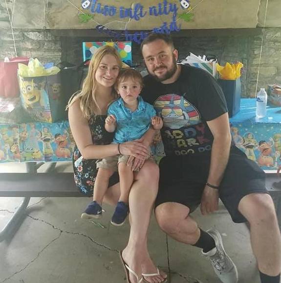 Profile Picture of Josh Middendorf (@jmiddy24) on Poshmark