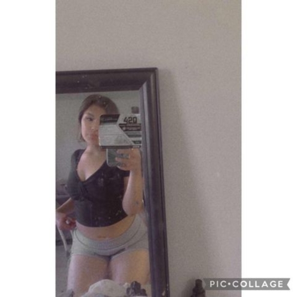 Profile Picture of Jerrilynn Spence (@jerrilynn23) on Poshmark