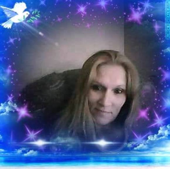 Profile Picture of Cindy Clenny (@cindyclenny) on Poshmark