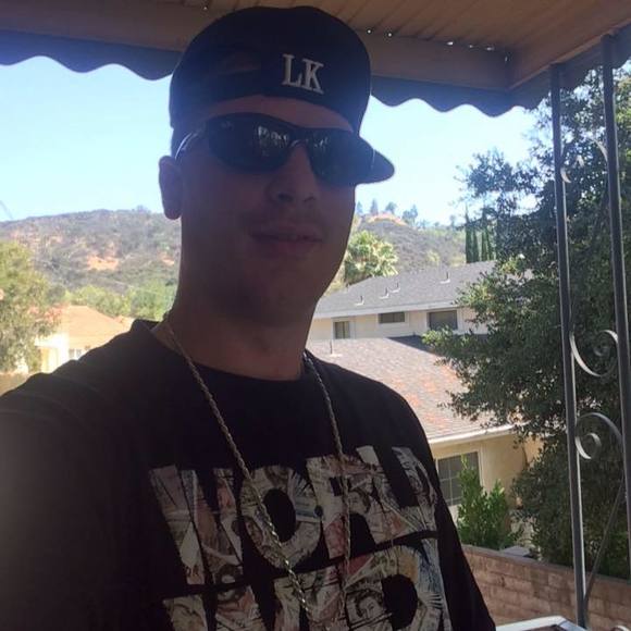 Profile Picture of Cameron Kanaris (@cameronkanaris) on Poshmark