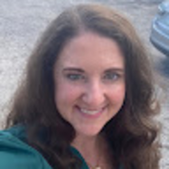 Profile Picture of Kimberly Haring (@kimberlyharing) on Poshmark
